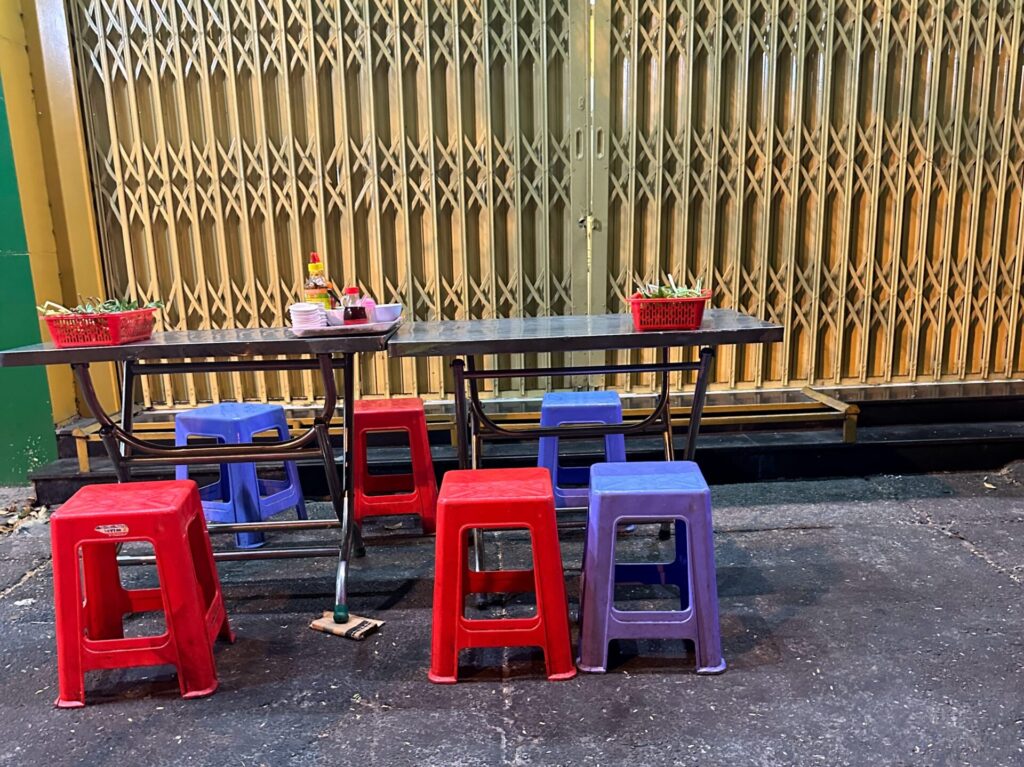 ベトナムのプラスチック椅子